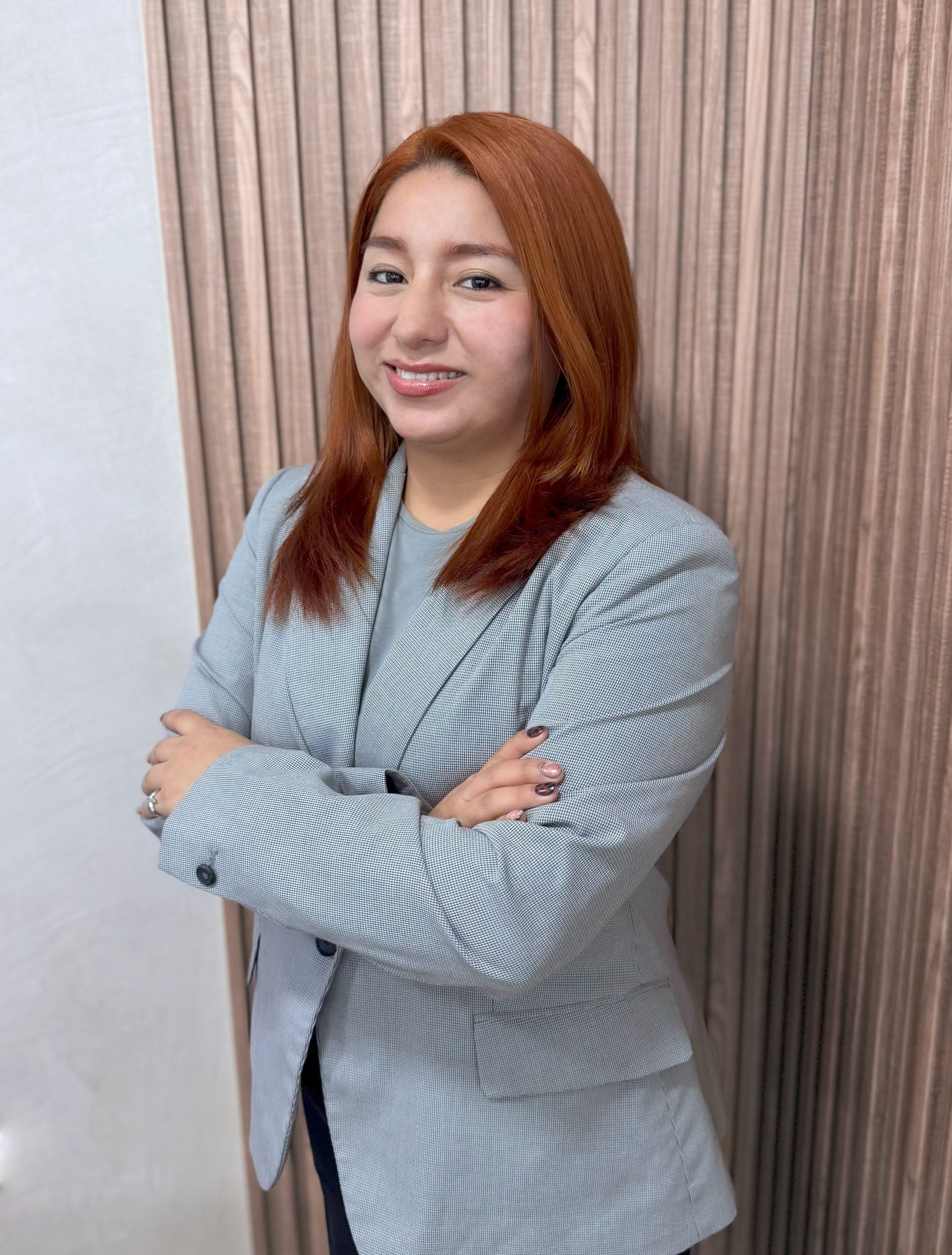 ALEJANDRA-FOTO-WEB-compressed