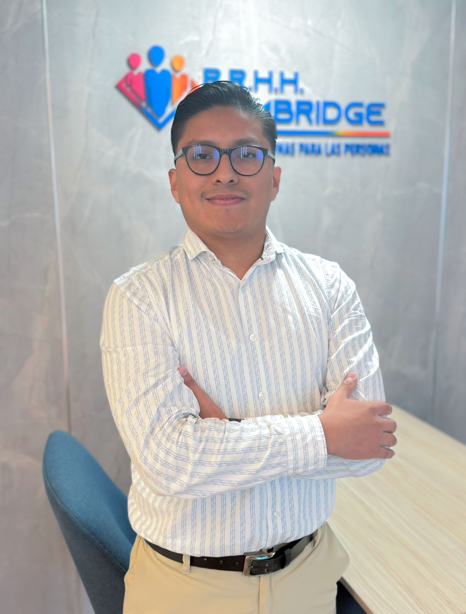 GUSTAVO-FOTO-WEB-compressed